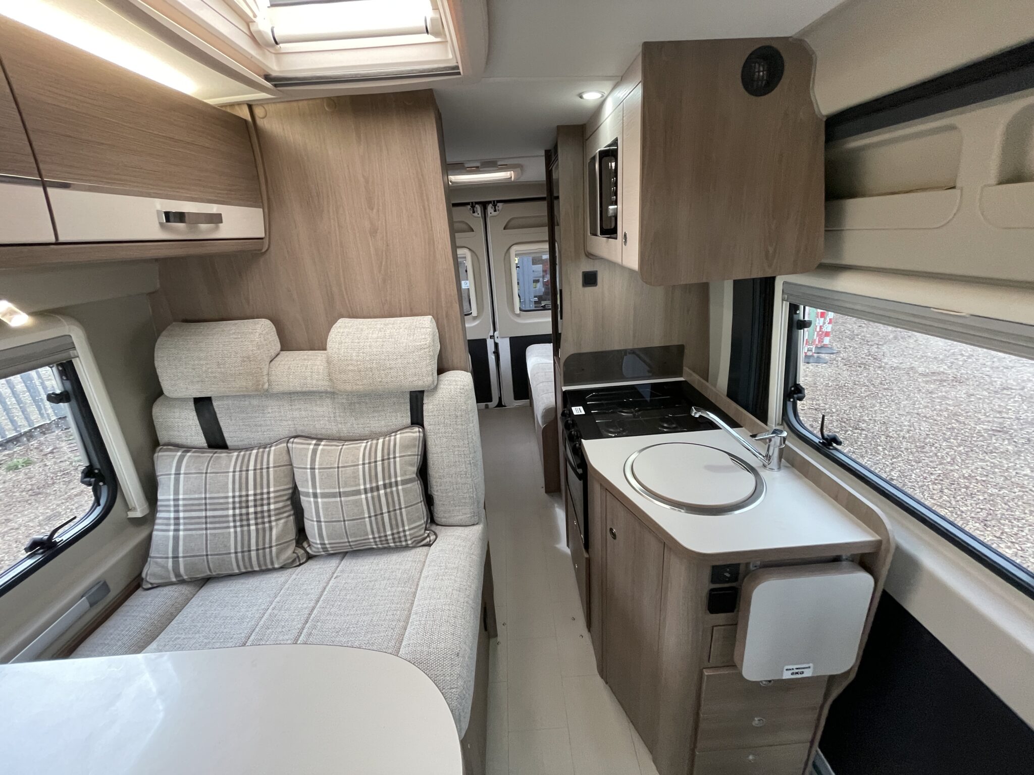 Compass Kensington CV40 3 Berth Rear Lounge Motorhome For Sale